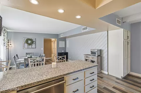 Kitchen - 9600 E Watson Dr, Tucson, AZ 85730 photo 4 of 5