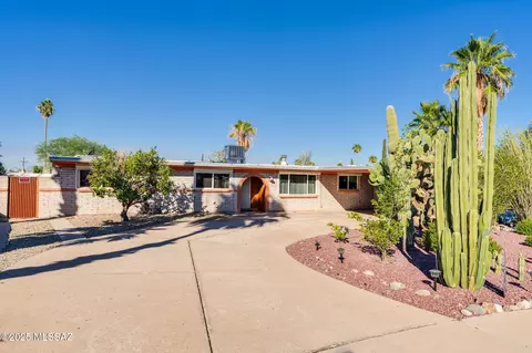 9600 E Watson Dr, Tucson, AZ 85730