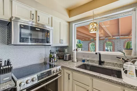 Kitchen - 9600 E Watson Dr, Tucson, AZ 85730 photo 3 of 5