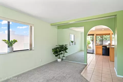 Living - 37 E Mediterranean Dr, Tucson, AZ 85704 photo 3 of 4