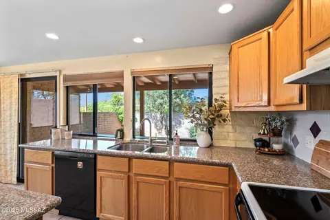Kitchen - 37 E Mediterranean Dr, Tucson, AZ 85704 photo 3 of 4