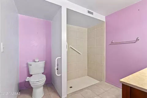 Bath - 37 E Mediterranean Dr, Tucson, AZ 85704 photo 2 of 3