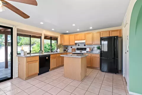 Kitchen - 37 E Mediterranean Dr, Tucson, AZ 85704 photo 1 of 4