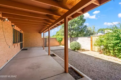 Exterior - 37 E Mediterranean Dr, Tucson, AZ 85704 photo 4 of 6