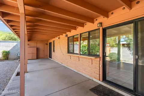 Exterior - 37 E Mediterranean Dr, Tucson, AZ 85704 photo 2 of 6
