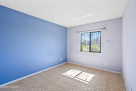 Bedroom - 37 E Mediterranean Dr, Tucson, AZ 85704 photo 5 of 5