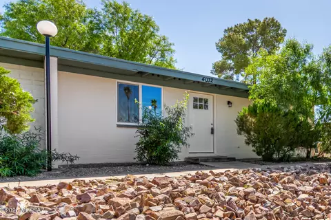 4032 S Desert Spring Dr, Tucson, AZ 85730