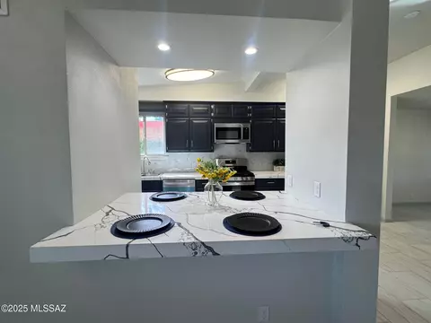 220 E Kolver St, Nogales, AZ 85621