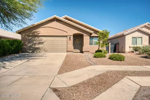 10361 E Oakbrook St, Tucson, AZ 85747