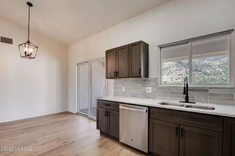 Kitchen - 4144 E Agave Ct, Hereford, AZ 85615 photo 3 of 4