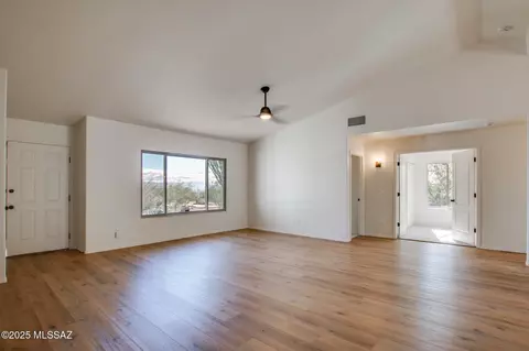 Living - 4144 E Agave Ct, Hereford, AZ 85615 photo 5 of 5