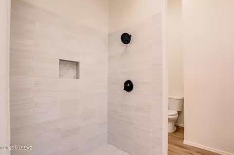 Bath - 4144 E Agave Ct, Hereford, AZ 85615 photo 3 of 3