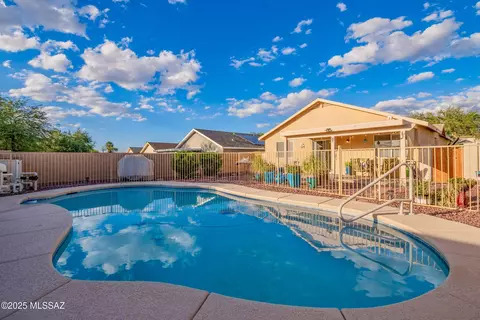 10158 E Desert Crossings Way, Tucson, AZ 85747