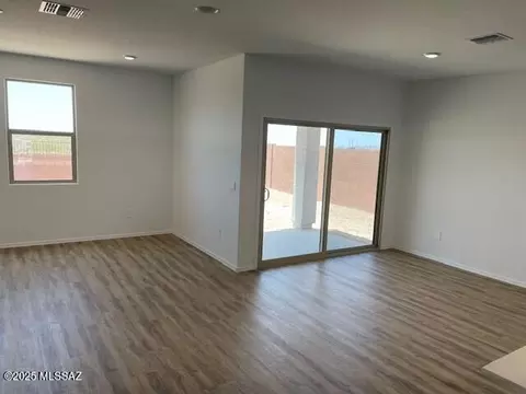 12232 E Morris Carson Dr, Vail, AZ 85641 photo 5