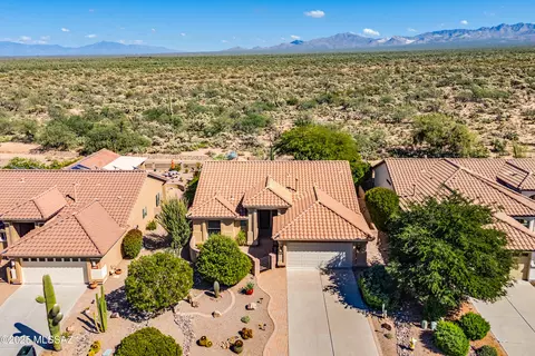 1164 N Rams Head Rd, Green Valley, AZ 85614