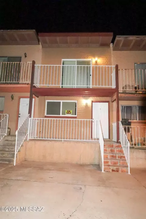 2320 N Calle Cananea #C, Nogales, AZ 85621
