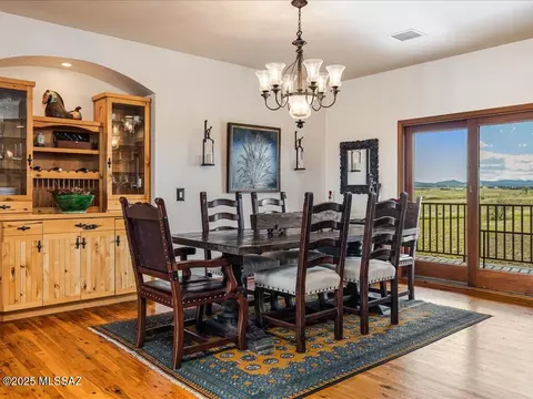 Dining - 139 Lower Elgin Rd, Elgin, AZ 85611 photo 2 of 2