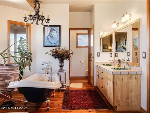 Bath - 139 Lower Elgin Rd, Elgin, AZ 85611 photo 1 of 4
