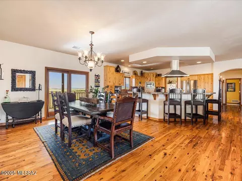 Dining - 139 Lower Elgin Rd, Elgin, AZ 85611 photo 1 of 2
