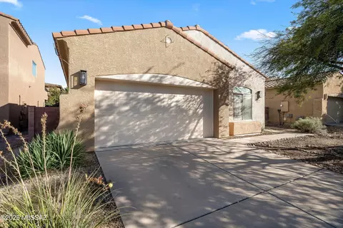 10065 Emberwood Dr, Tucson, AZ 85748