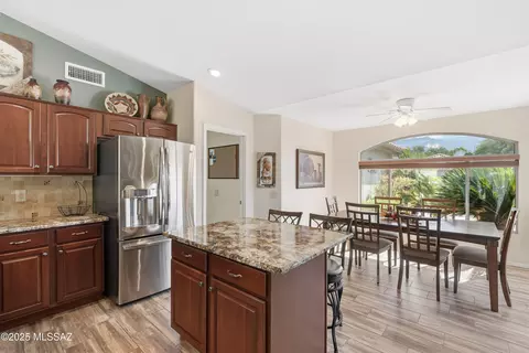 39450 S Mchaney Ct, Tucson, AZ 85739