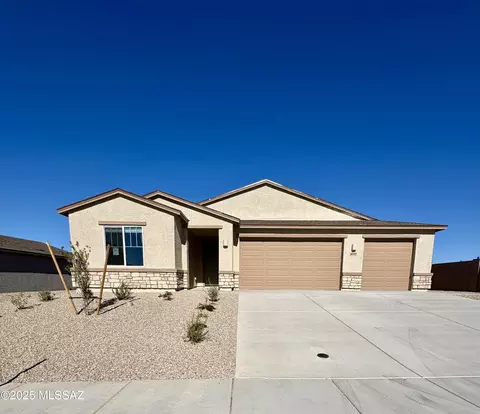 8989 E Moontear Way, Vail, AZ 85641