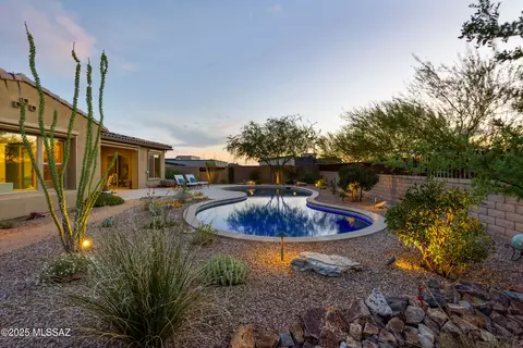 14045 N Crooked Creek Dr, Marana, AZ 85658