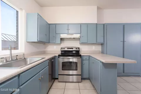Kitchen - 7328 E 20th St, Tucson, AZ 85710 photo 3 of 4
