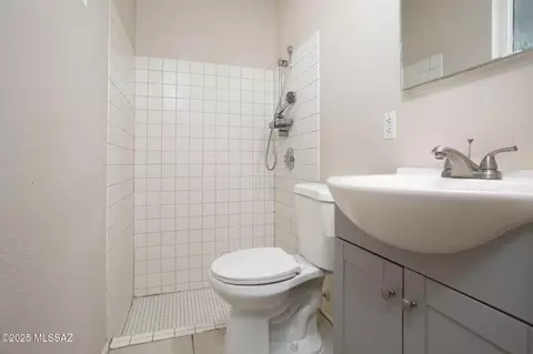 Bath - 7328 E 20th St, Tucson, AZ 85710 photo 4 of 5