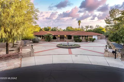 6828 E Calle Luciente, Tucson, AZ 85715