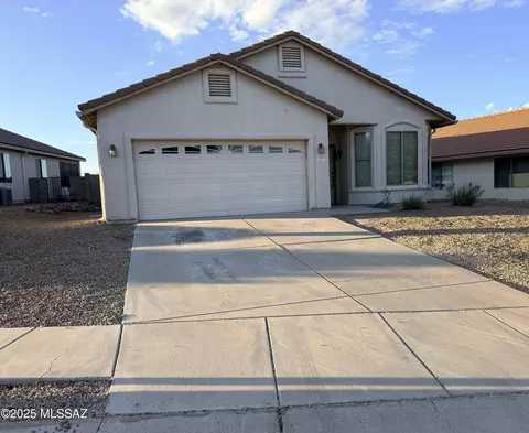 1558 W Cottonwood Canyon Dr, Benson, AZ 85602