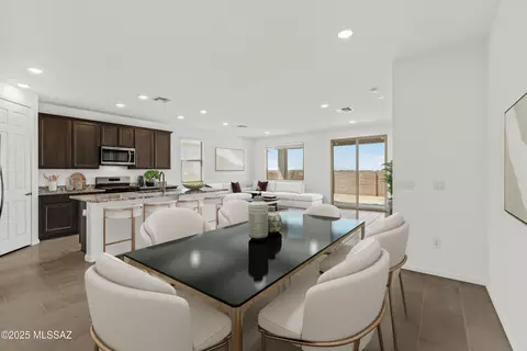 10096 S Arnold Ranch Ct, Vail, AZ 85641