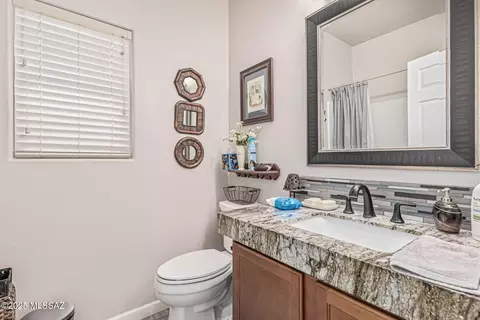 Bath - 793 E Blue Rock Way, Vail, AZ 85641 photo 3 of 4