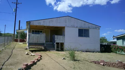 102 N Verdugo Pl, Mammoth, AZ 85618