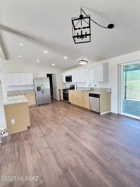 1098 E Katie Ln, Benson, AZ 85602 photo 12