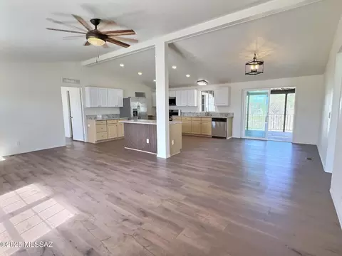1098 E Katie Ln, Benson, AZ 85602 photo 10