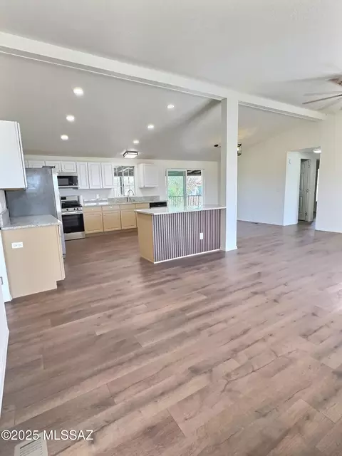 1098 E Katie Ln, Benson, AZ 85602 photo 11