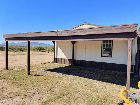 1098 E Katie Ln, Benson, AZ 85602 photo 4