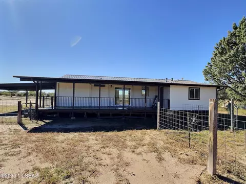 1098 E Katie Ln, Benson, AZ 85602 photo 2