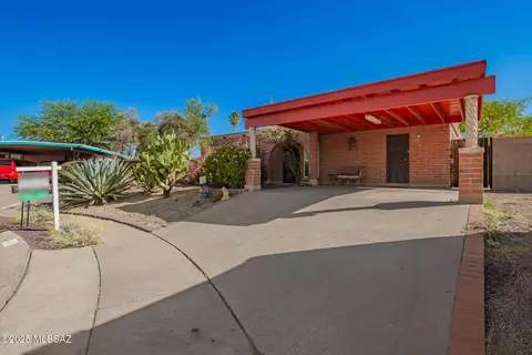9529 E 32nd St, Tucson, AZ 85748