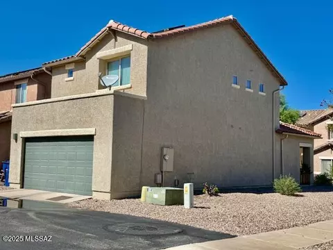 Exterior - 6012 S Sweet Birch Ln, Tucson, AZ 85747 photo 2 of 3