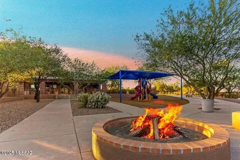 View/Area - 6012 S Sweet Birch Ln, Tucson, AZ 85747 photo 3 of 4