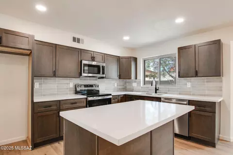 5168 W Bluejay St, Tucson, AZ 85742