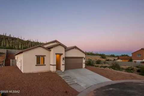 3272 W Athenee Ct, Tucson, AZ 85746