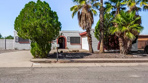 2522 S Cathy Ave, Tucson, AZ 85710