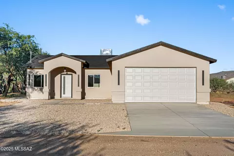 1845 Rosalia Ct, Rio Rico, AZ 85648