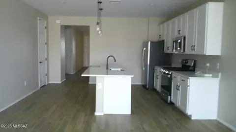 Kitchen - 12041 E Bohlman Dr, Vail, AZ 85641 photo 1 of 1