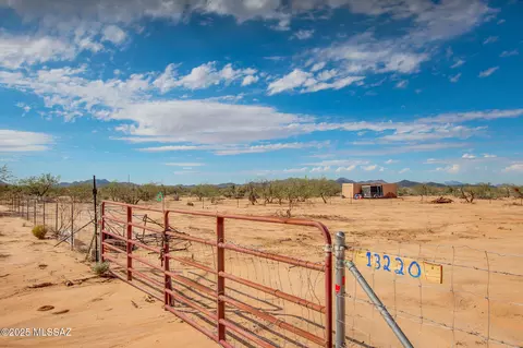 13220 Cortel Rd, Tucson, AZ 85736