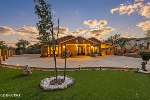 1035 Oso Ct, Rio Rico, AZ 85648