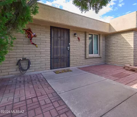 702 S Pantano Rd #E, Tucson, AZ 85710